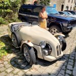 us-Cars-and-bikes-Steph-PT-2024033